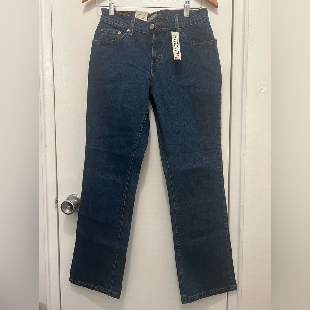 BNWT Levi’s relaxed bootcut jeans 4P